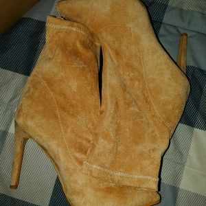 Brand New beige heels